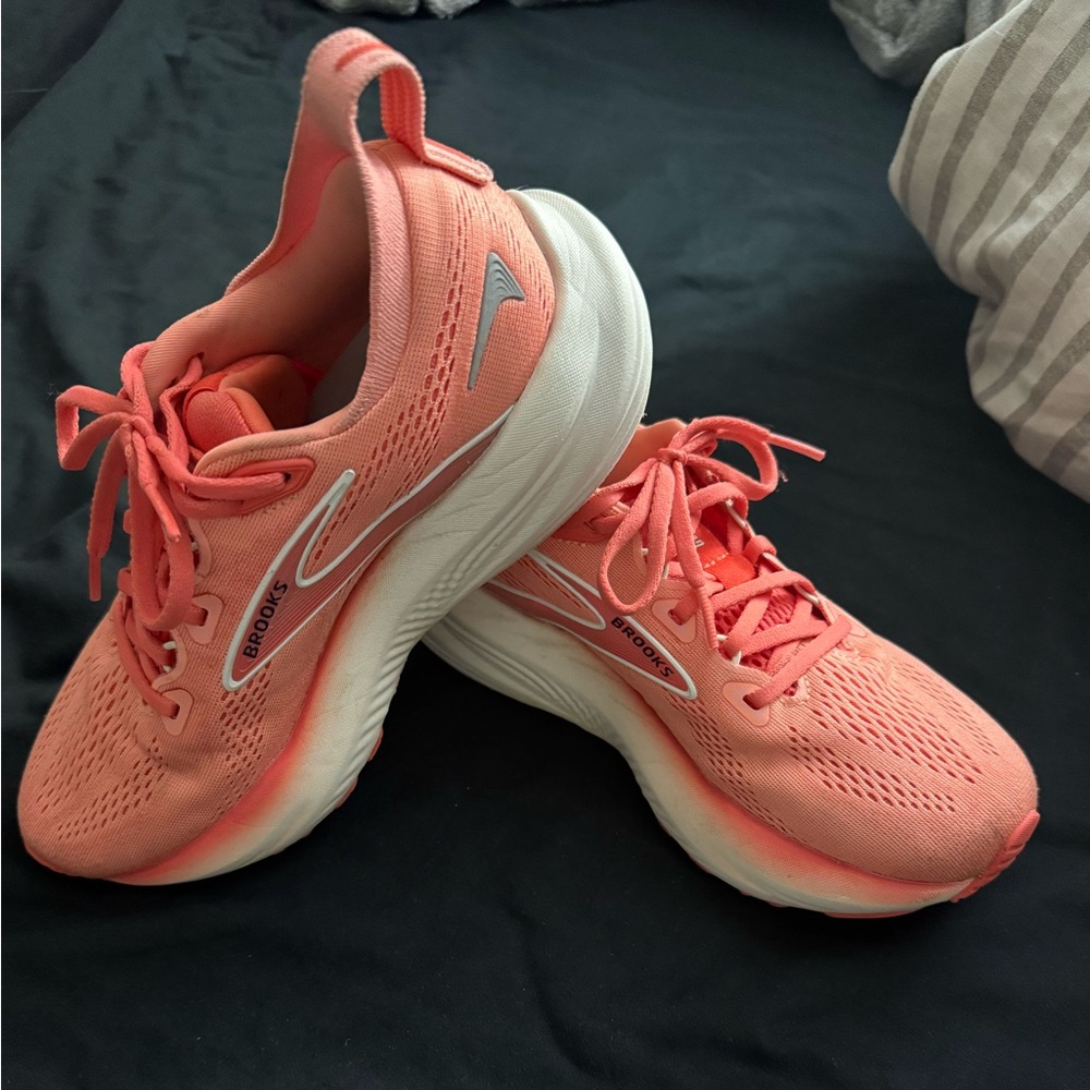 Brooks Women's Vibrant Coral Athletic Shoes